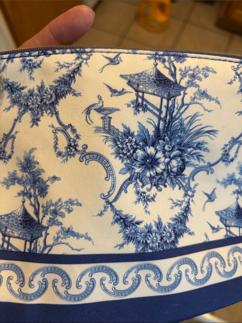 Estee Lauder Blue and White Toile Makeup Pouch with Gold Charm - Picture 3 of 5